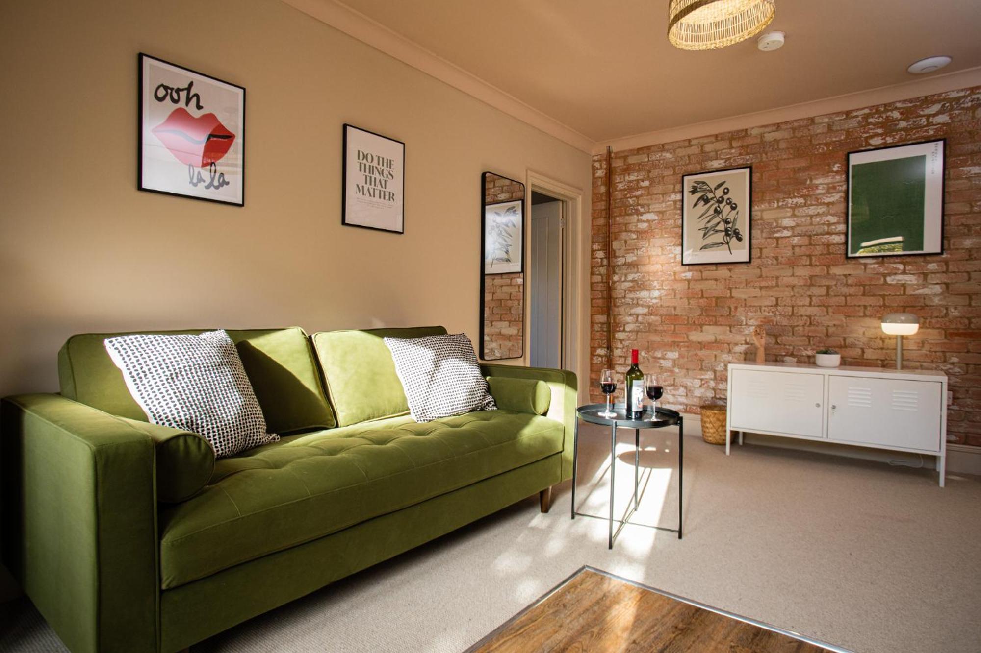 Settle - Stylish Self Check-in & Self Catering